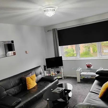 Premier - Maryhill * Glasgow