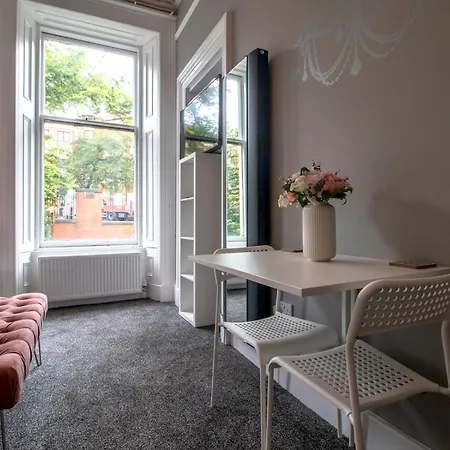 Lägenhet Pass The Keys Dream With Loft West End *