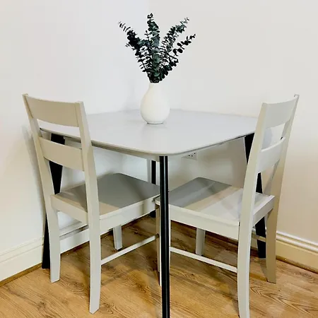 Chic Retreat In Ibrox Apartamento