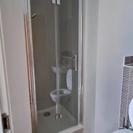 Apartment Cosy And Stylish 2-bedrooms,2-bathroom Prime Location