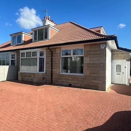 Apartment Entire Private 1 Bedroom - Guest In
