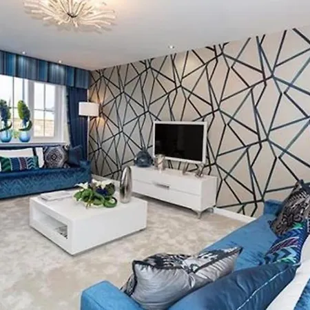 Entire 4 Bed Perfect Family In גלאזגו