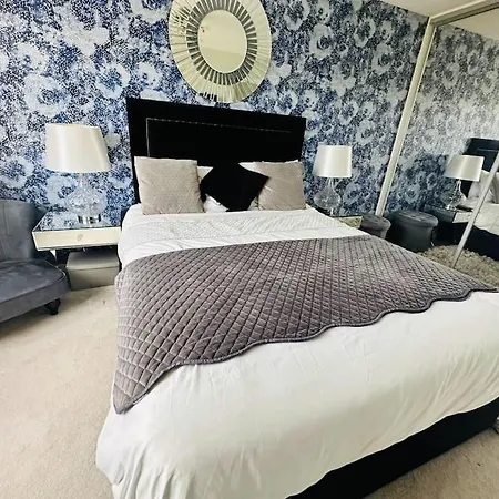 Entire 4 Bed Perfect Family In Villa *