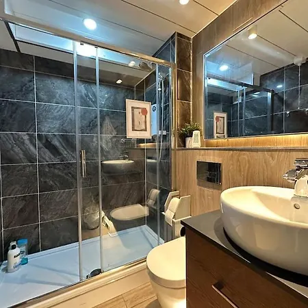 Apartment Floor Of The Building, Spectacular Views! *