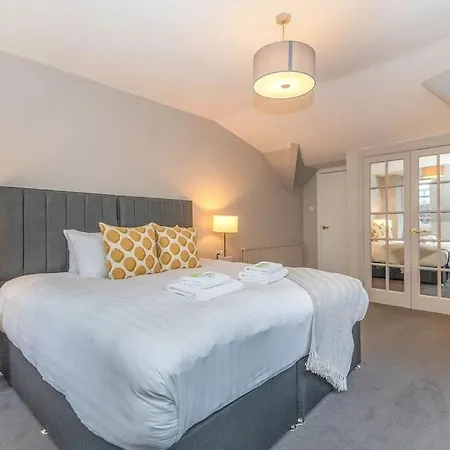Bright And Duplex In Centre * Glasgow