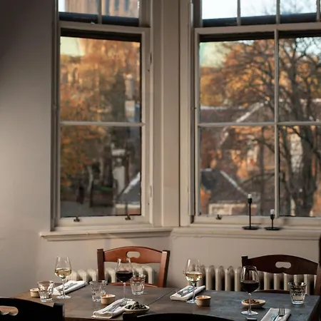 Hotel Celentano's Restaurant With Glasgow