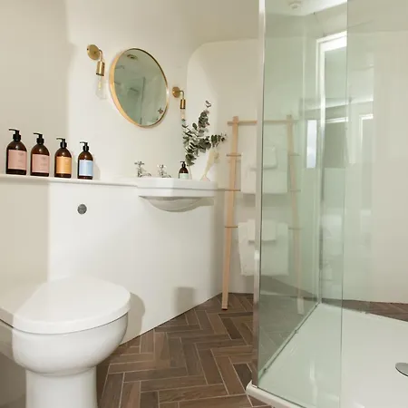 Celentano's Restaurant With Hotel 3*