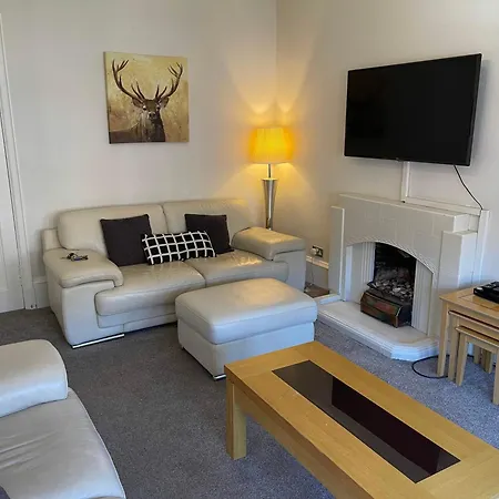 2 Bed West End *