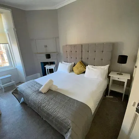 2 Bed West End Γλασκώβη