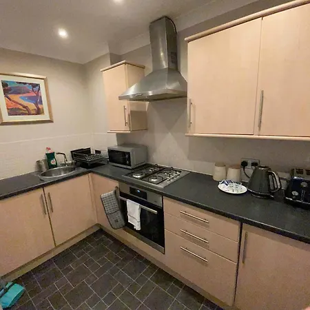 2 Bed West End * Glasgow