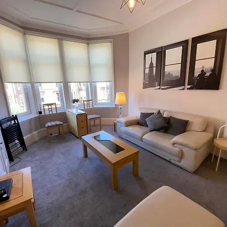 Apartment 2 Bed West End