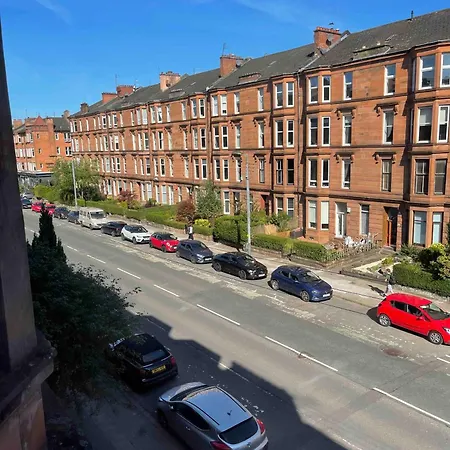 2 Bed West End *