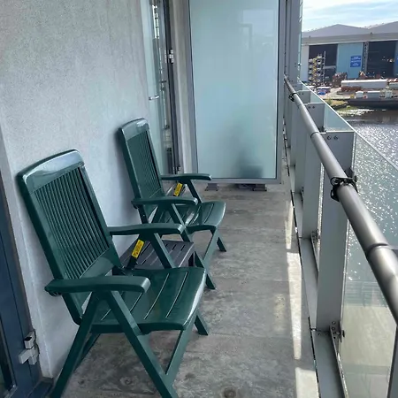 Harbour River West End Apartment *