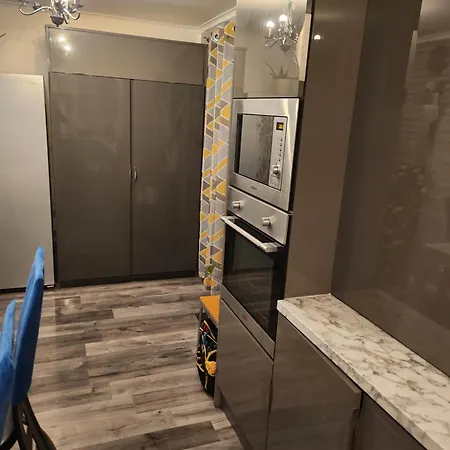 Дом отдыха Impeccable 4 Bedroom Hiuse
