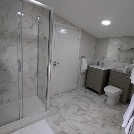 Glassford House Kır Evi *