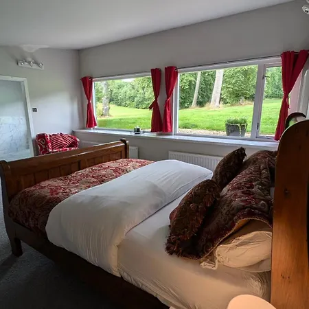 Glassford House Kır Evi *