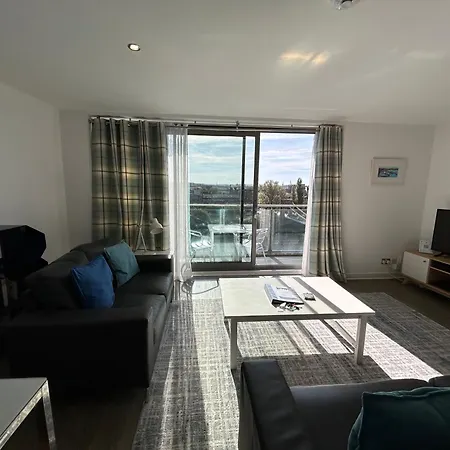 Apartment Principal - Clyde Waterfront *