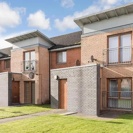 Apartment 2 Bed Entire Upper Flat In