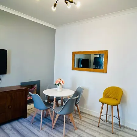 2b Near Sec, Ovo Hydro & Centre *