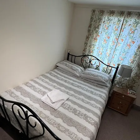 Cozy With A Comfy Double Bed * Glasgow