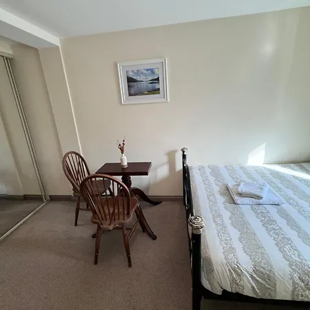 Cozy With A Comfy Double Bed Séjour chez l'habitant *