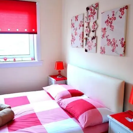 Apartamento 3 Bedroom - Free Parking & Wifi 350mbps