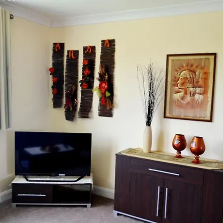 Appartement 3 Bedroom - Free Parking & Wifi 350mbps *