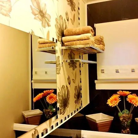 3 Bedroom - Free Parking & Wifi 350mbps Apartamento Glasgow