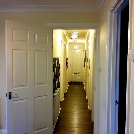 3 Bedroom - Free Parking & Wifi 350mbps *