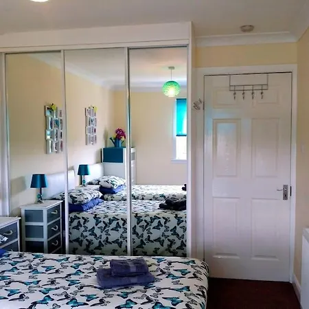 3 Bedroom - Free Parking & Wifi 350mbps * Glasgow