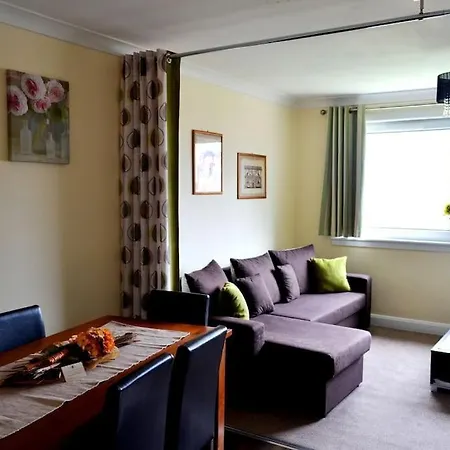 شقة 3 Bedroom - Free Parking & Wifi 350mbps غلاسغو