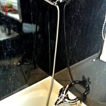 Apartamento 3 Bedroom - Free Parking & Wifi 350mbps