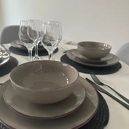 Black Daisy * Glasgow