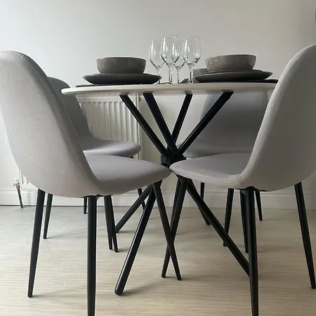 Black Daisy Apartmán