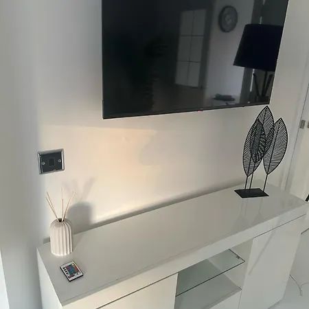 Apartman Black Daisy