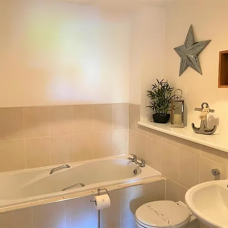 Mathieson - 2 Bedrooms Apartment Glasgow