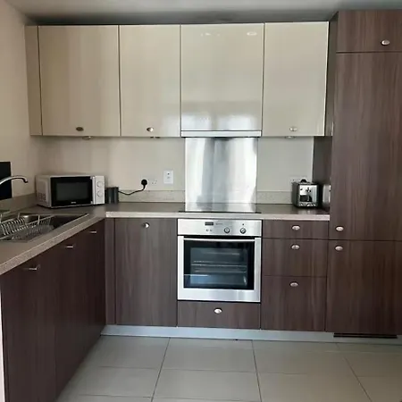 At Harbour With Balcony And River View Lejlighed *