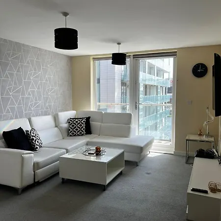 Apartment Harbour With River View