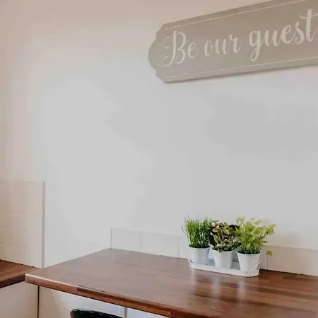 1 Bedroom Apartment *