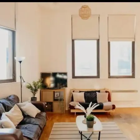 Apartment Centre *
