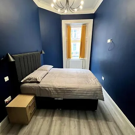 Apartment Queens Park Area, Beautiful Vibrant Ground Floor Lovely *