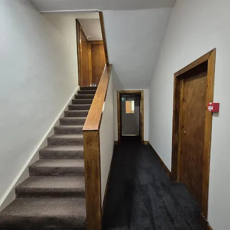 Douglas Hotel 3*