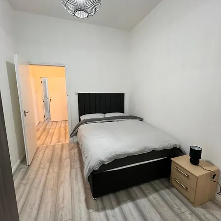 Garturk Street Bright Modern Ground Floor Flat Queens Park Strathbungo Area