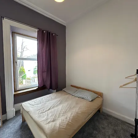 Spacious 5 Bedroom House Close To West End Vakantiehuis Glasgow