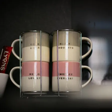 Charming 2 Bed In The Heart Of The West End *