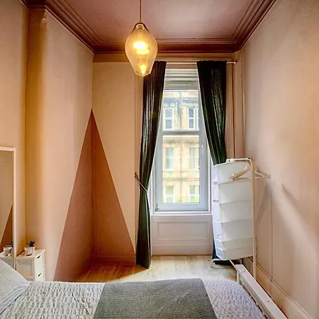 Charming 2 Bed In The Heart Of The West End Appartamento Glasgow