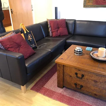 Апартаменты Comfy Two Bedroom Right In The City Center Глазго