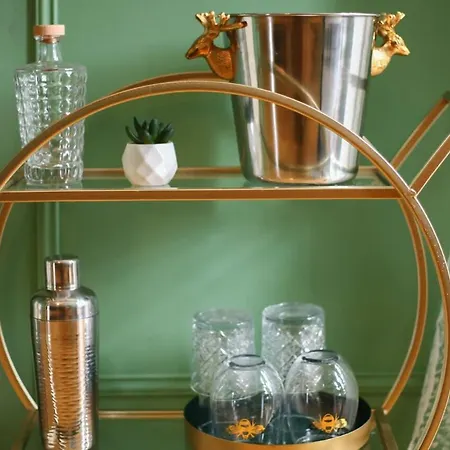 Lovely Spacious 2 Bed Flat Appartement