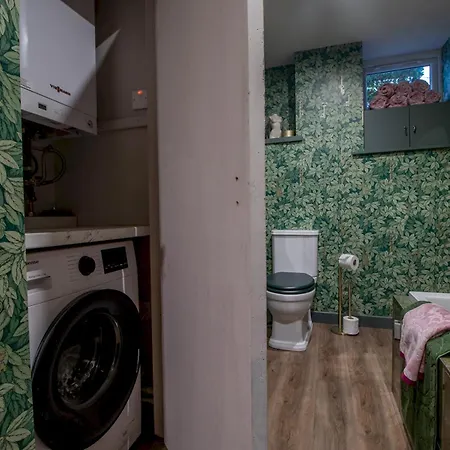 Pass The Keys Magical Mews Hideaway: Quirky Experience Hébergement de vacances