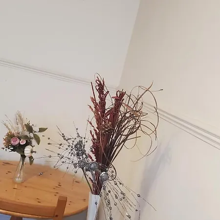 Flat In Close To Local Amenities